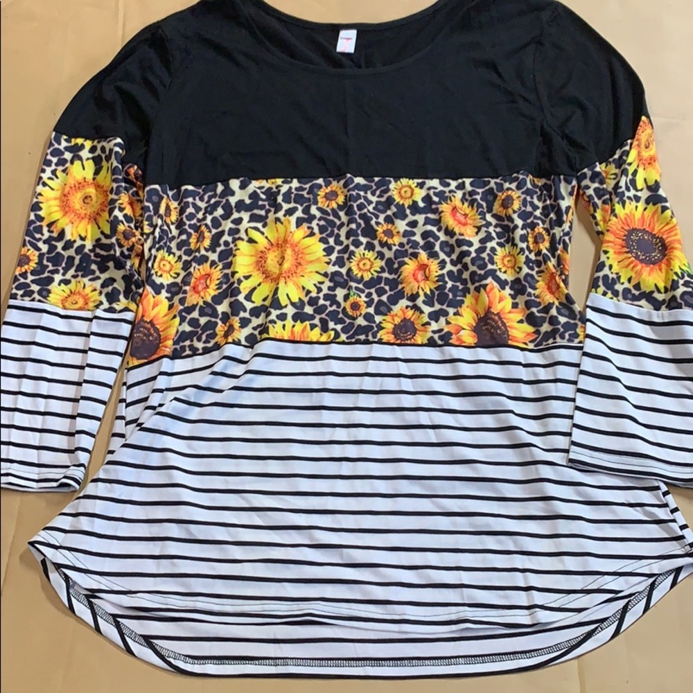 Sunflowers 🌻 Leopard 🐆 and stripes OH MY !!! 🔥